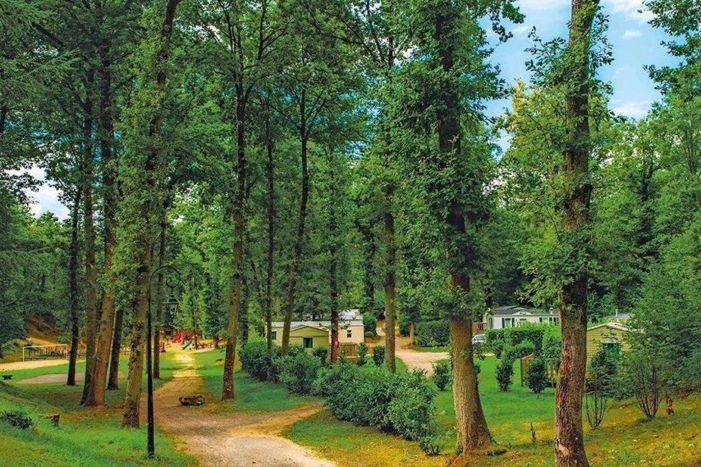 Mobil-Home Au Parc Des Roches Saint-Chéron Dış mekan fotoğraf